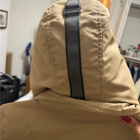 Canada Goose Women's Coat - Excellent Condition - Picture 11 of 16